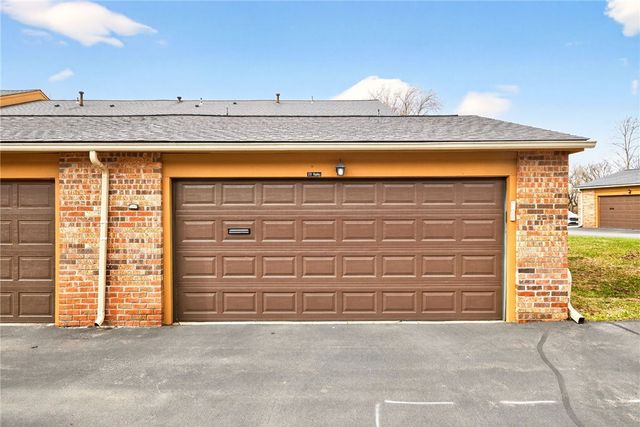 38 Huxley Way, Perinton, NY 14450