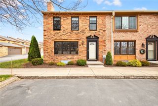 38 Huxley Way, Perinton, NY 14450