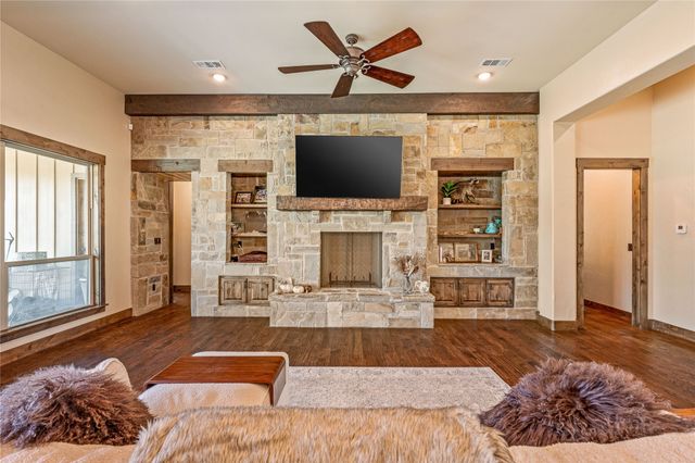 1651 Doss Road, Millsap, TX 76066