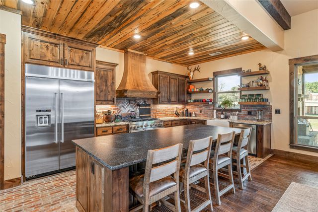 1651 Doss Road, Millsap, TX 76066