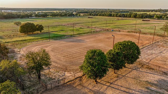 1651 Doss Road, Millsap, TX 76066