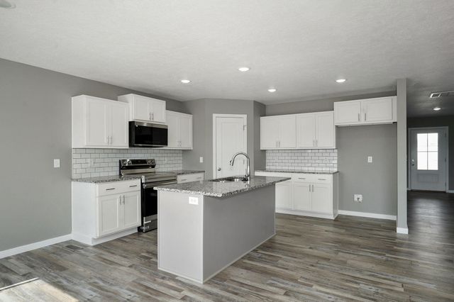 405 N Pine Leaf Road, Nixa, MO 65714