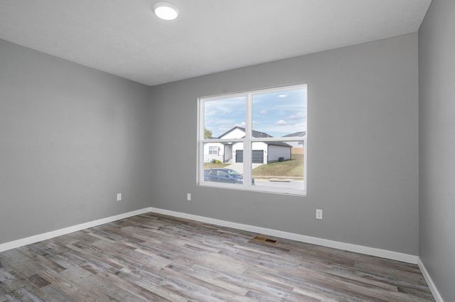 405 N Pine Leaf Road, Nixa, MO 65714