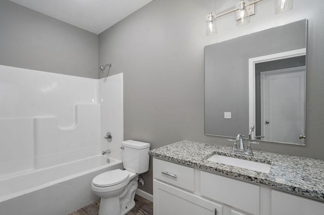 405 N Pine Leaf Road, Nixa, MO 65714