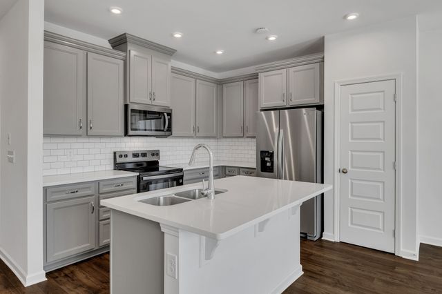 5042 Dayflower Drive, Hermitage, TN 37076