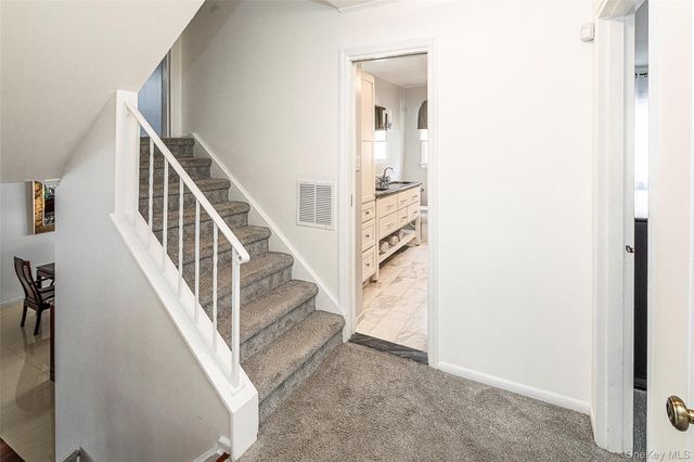 26 Dexter Road, Yonkers, NY 10710