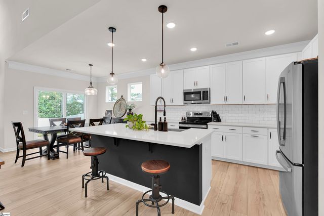 620 Columbus Circle, Simpsonville, SC 29680