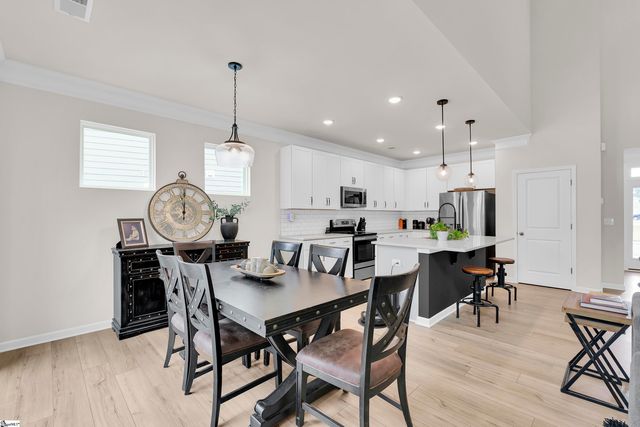 620 Columbus Circle, Simpsonville, SC 29680