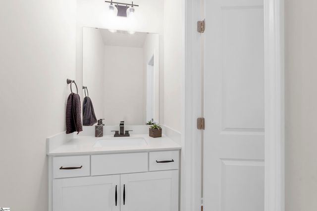 620 Columbus Circle, Simpsonville, SC 29680