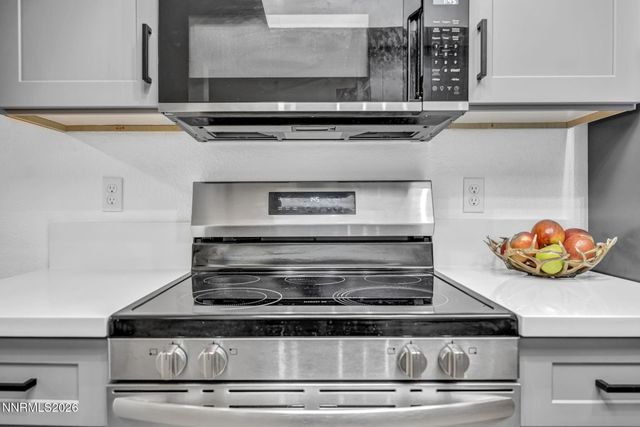 530 E Patriot Boulevard APT 124, Reno, NV 89511