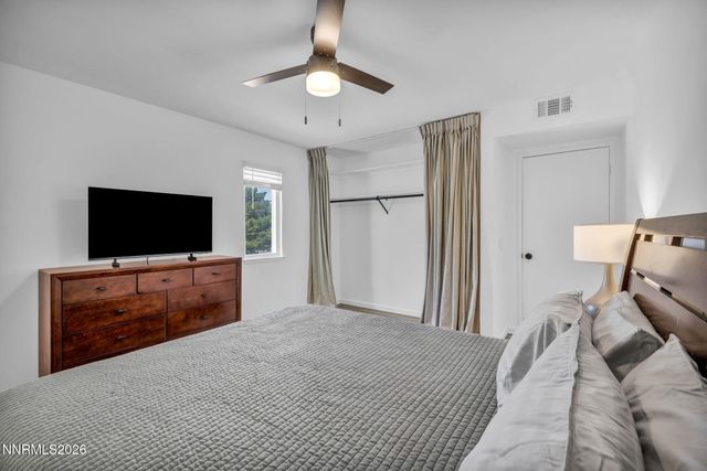 530 E Patriot Boulevard APT 124, Reno, NV 89511