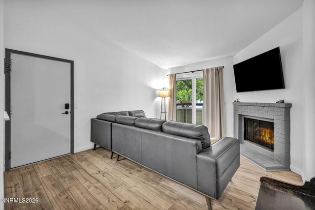 530 E Patriot Boulevard APT 124, Reno, NV 89511
