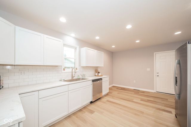 305 W Monroe Street, Alexandria, IN 46001