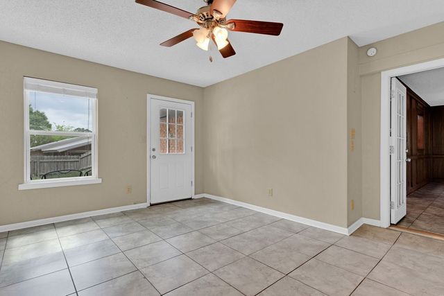 216 Treetop Lane, Hideaway, TX 75771