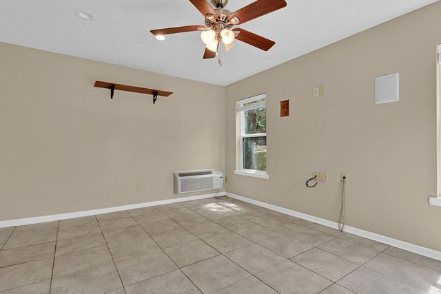 216 Treetop Lane, Hideaway, TX 75771