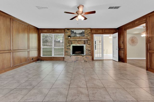 216 Treetop Lane, Hideaway, TX 75771