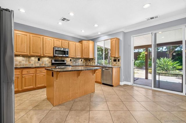 27691 Sonora Circle, Temecula, CA 92591