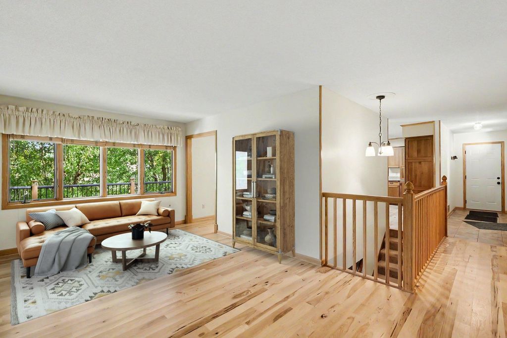 12325 Villaburne Drive, Burnsville, MN 55337 — photo 2