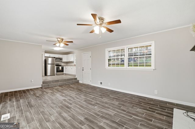 41 Summit Drive SE, Lindale, GA 30147