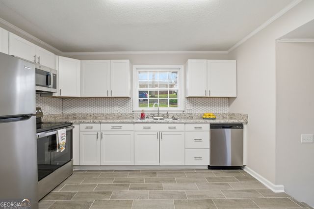 41 Summit Drive SE, Lindale, GA 30147