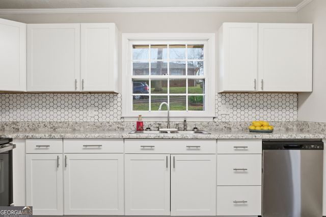 41 Summit Drive SE, Lindale, GA 30147