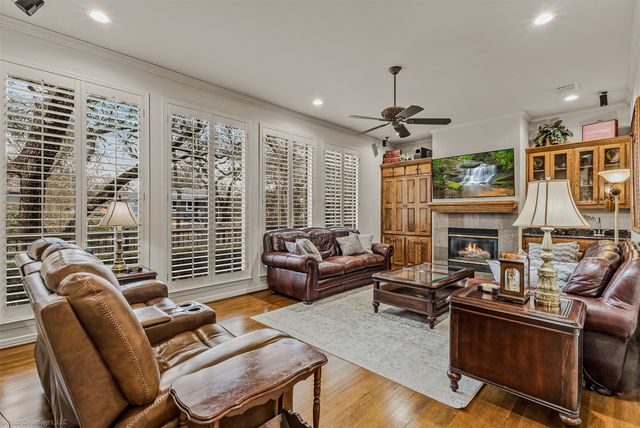 602 Creekbend Drive, Mesquite, TX 75149