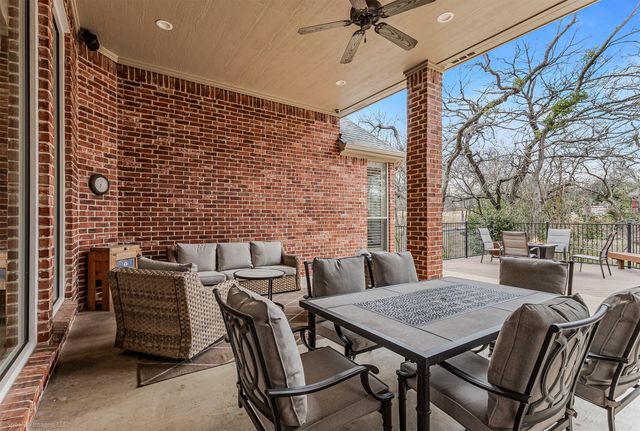 602 Creekbend Drive, Mesquite, TX 75149