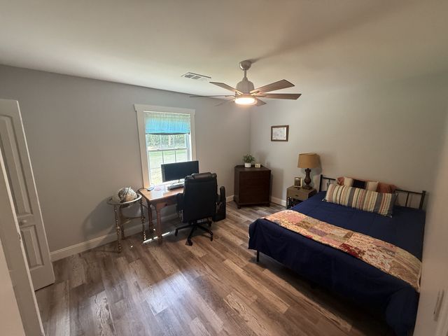 1047 River Barfield Rd, Murfreesboro, TN 37128