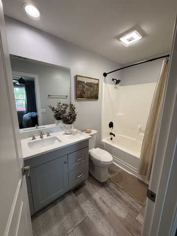 1047 River Barfield Rd, Murfreesboro, TN 37128