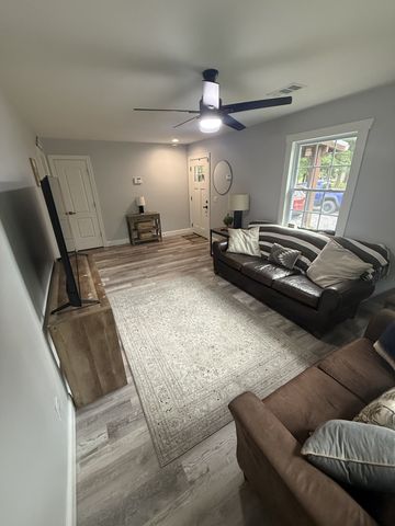 1047 River Barfield Rd, Murfreesboro, TN 37128