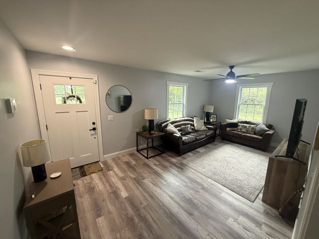 1047 River Barfield Rd, Murfreesboro, TN 37128