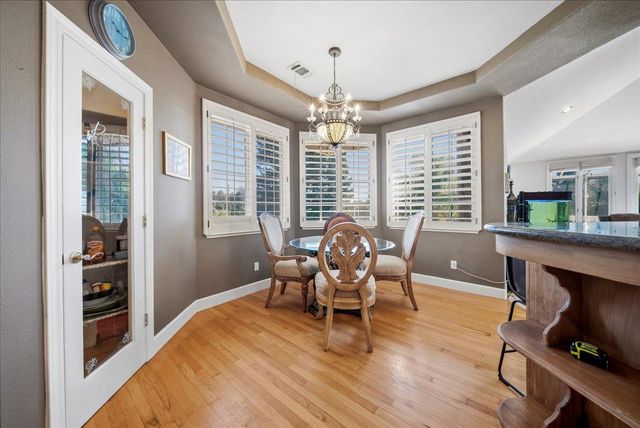 136 tomlinson Dr, Folsom, CA 95630