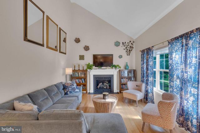 202 WOODSPRING CIRCLE, Doylestown, PA 18901