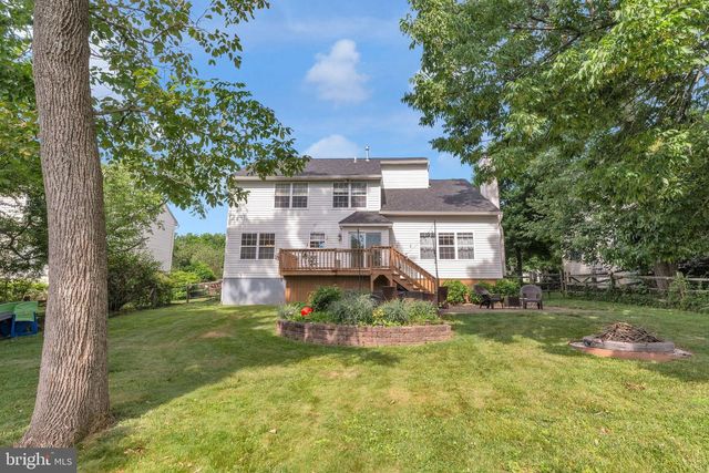 202 WOODSPRING CIRCLE, Doylestown, PA 18901