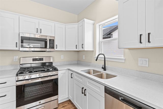 1240 Priscilla Court, North Liberty, IA 52317