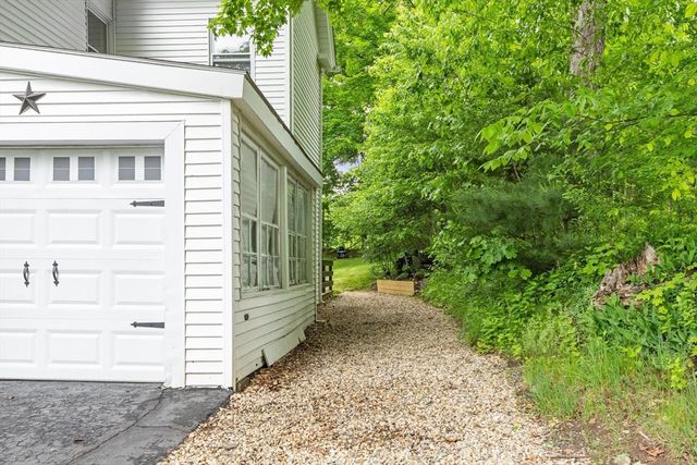 13 Windmill Hill Rd, Groton, MA 01450