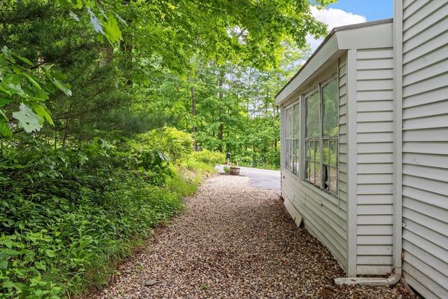 13 Windmill Hill Rd, Groton, MA 01450