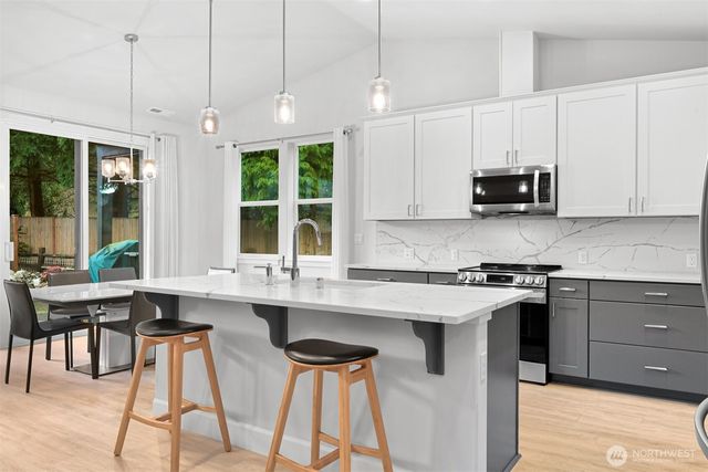 1384 Fernwood Lane, Ferndale, WA 98248