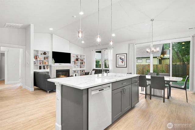 1384 Fernwood Lane, Ferndale, WA 98248