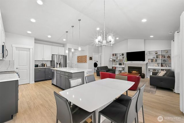 1384 Fernwood Lane, Ferndale, WA 98248