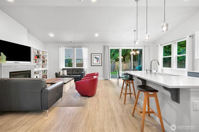 1384 Fernwood Lane, Ferndale, WA 98248