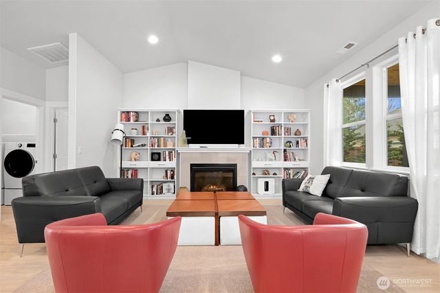 1384 Fernwood Lane, Ferndale, WA 98248