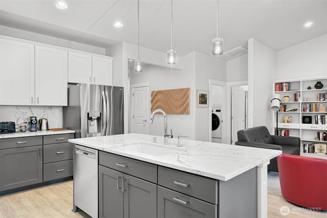 1384 Fernwood Lane, Ferndale, WA 98248