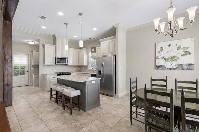 16995 Bentons Ferry Ave, Greenwell Springs, LA 70739