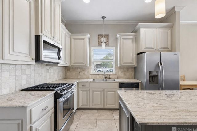 16995 Bentons Ferry Ave, Greenwell Springs, LA 70739