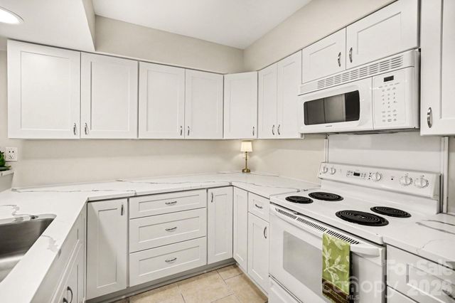 11009 Carmel Crossing Road, Charlotte, NC 28226