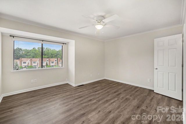 11009 Carmel Crossing Road, Charlotte, NC 28226