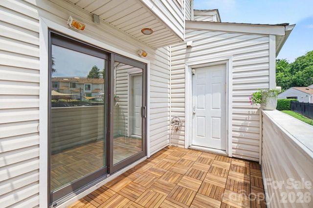 11009 Carmel Crossing Road, Charlotte, NC 28226
