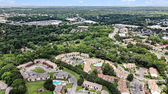 11009 Carmel Crossing Road, Charlotte, NC 28226