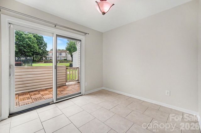 11009 Carmel Crossing Road, Charlotte, NC 28226